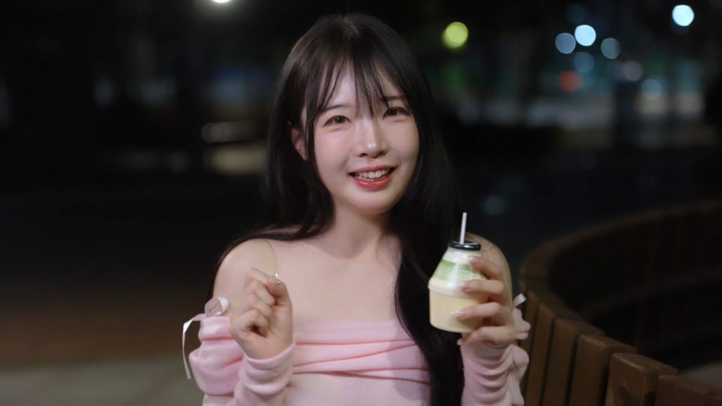 图片[2]-嘘, 美女拍摄中/Heroines Through My Lens